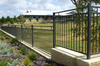 Customtubularschoolfencing